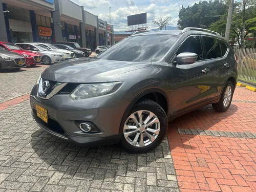 Nissan X-trail 2.5 Advance 4x2 At