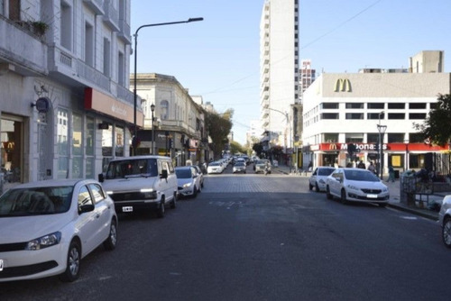 Imagen 20 de 22 de Departamentode Ubicado Sobre Calle 50 Entre 8 Y 9.