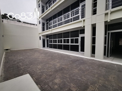 Renta - Local - Calzada De Los Jinetes - 382 M2 -piso 2