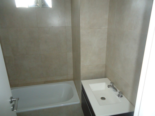 Imagen 7 de 16 de Venta 2 Amb. Con Cochera Cubierta En Morón Sur