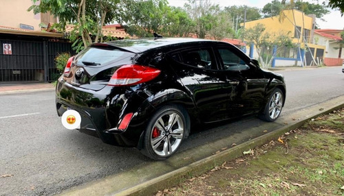 Imagen 2 de 8 de Hyundai Veloster Emotion