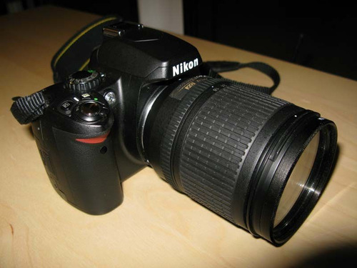 Camera Nikon D40 Com Lente Profissional 18-55mm