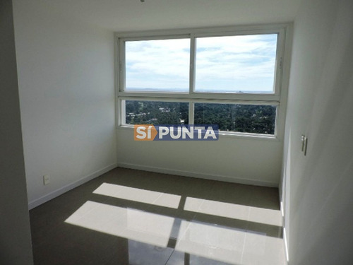Imagen 6 de 26 de Penthouse En Edificio Con Servicios