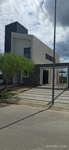 Imagen 3 de 4 de Duplex De Categoria En Docta.