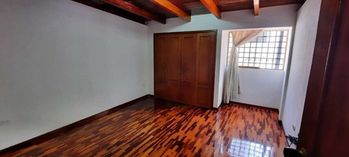 Imagen 15 de 21 de Vendo Casa 320m2 4h/3b/2p Santa Ines 4924