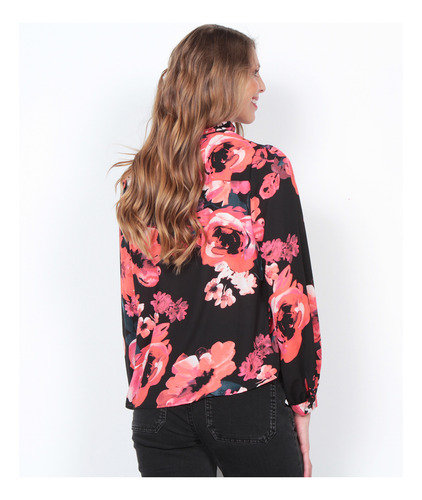 Blusa Wados Manga Larga Estampada Abotonada En El Delantero