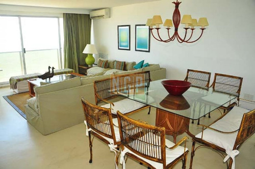 Imagen 3 de 30 de Apartamento En Mansa, 3 Dormitorios