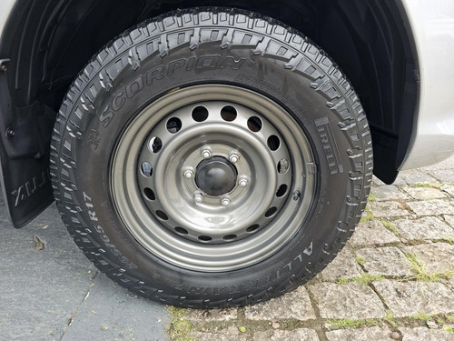 Toyota Hilux 2.8 Std 4x4 Cd