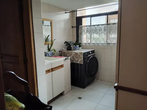 Apartamento En Venta En El Poblado. Cod V12635