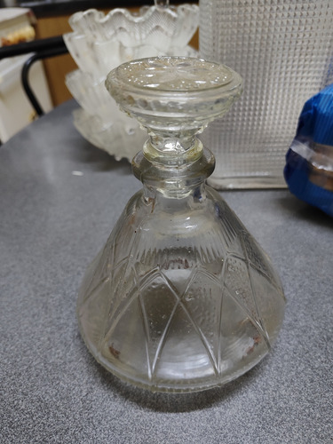 Licorera Antigua Detalles Finos Vidrio Blanco (Usado)