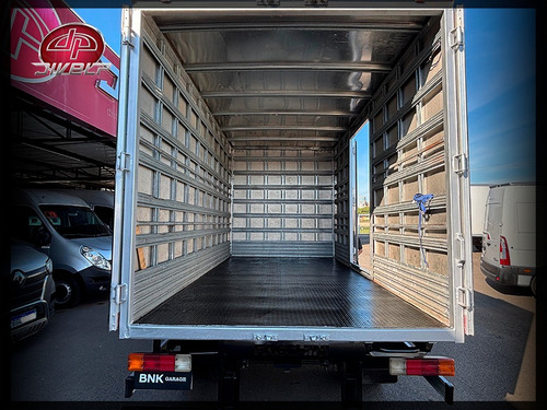 Caminhão Mercedes-bens Accelo 815 - 2018 Com Baú Seco