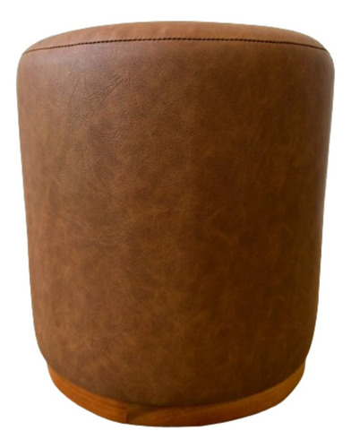 Puff Barcelona Decorativo Com Couro Caramelo E Base Madeira
