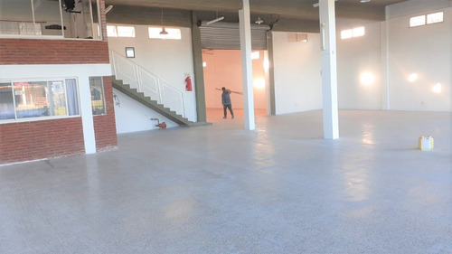 Imagen 1 de 14 de Local Comercial En El Ingreso A Mar De Ajó.