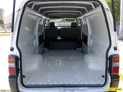 Mitsubishi L300 Panel