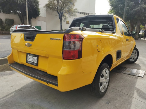 Imagen 6 de 13 de Chevrolet Tornado 2017 Mt A