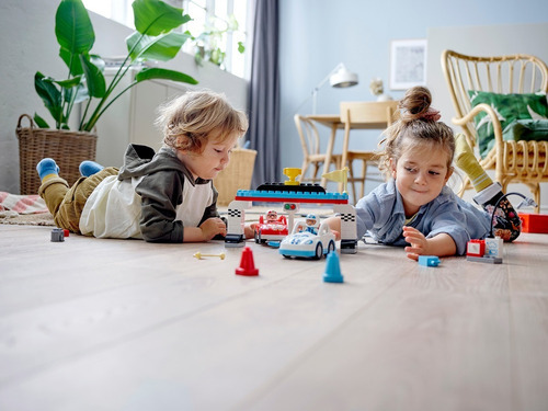 Set De Construcción Mi Ciudad Lego Duplo Autos De Carreras (10947) - 44 Piezas En Caja