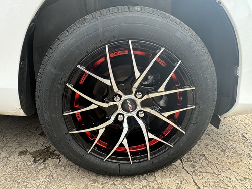 Toyota Yaris 1.5 Core Sedan Mt