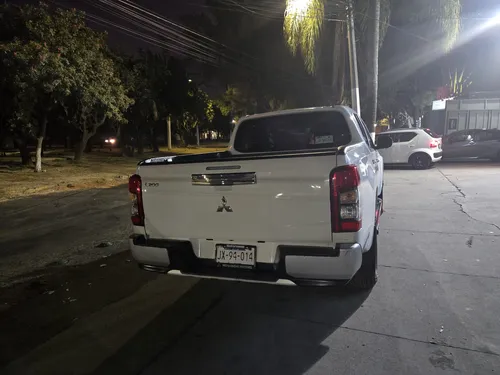 Mitsubishi L200 2.4 Cd Glx 4X2 Mt