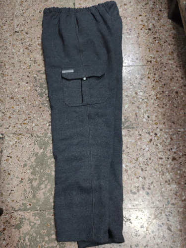 Pantalón Cargo De Frisa De Hombre. Hay Talle Especial