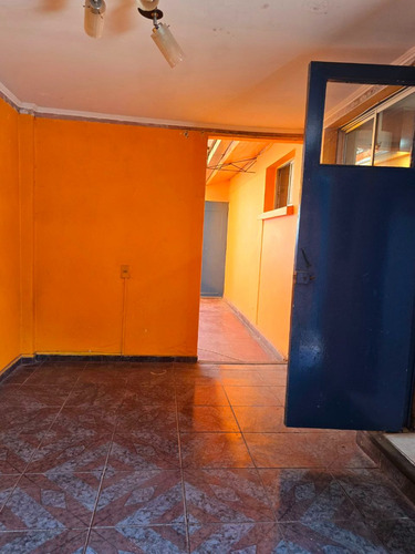 Amplia Casa Familiar Con Excelente Conectividad -la Cisterna