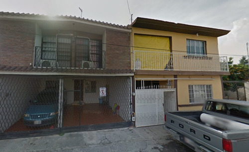 Casa En Remate Bancario En Oceania, Saltillo, Coah. (65% Debajo De Su Valor Comercial, Solo Recursos Propios, Unica Oportunidad) -ijmo2