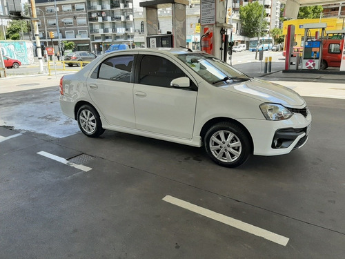 Toyota Etios 1.5 Sedan Xls 2017