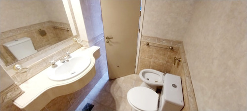 Se Vende Hermosa Casa Con Pileta En B° Lomas De San Martín