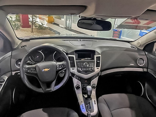 Imagem 4 de 10 de Chevrolet Cruze 1.8 Lt 16v Sedan 2012