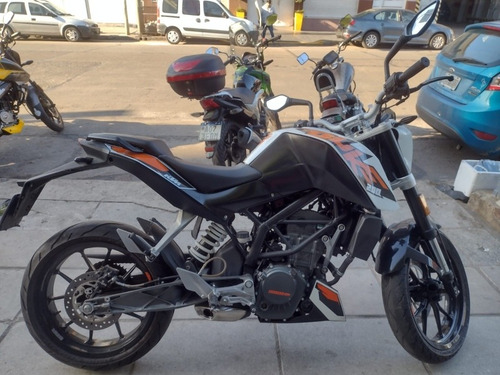 Imagen 2 de 7 de Ktm Duke 200 2016 Titular Vtv Al Dia
