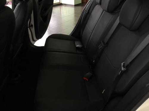 Imagem 13 de 15 de Fiat Cronos 1.8 Flex Hgt At6