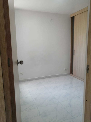 Imagen 4 de 18 de Venta Apartamento Envigado, Antioquia