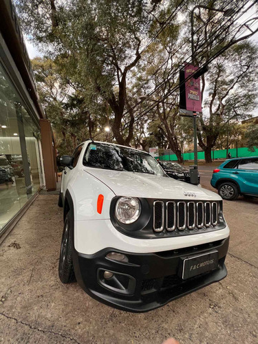 Imagen 6 de 22 de Jeep Renegade 2016 1.8 Sport