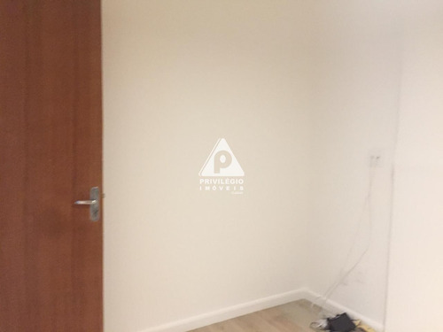 Imagem 5 de 27 de No Humaitá! Sala Comercial, Com Salão E Salas Complementares, Pequena Cozinha E Dois Banheiros. - 32115