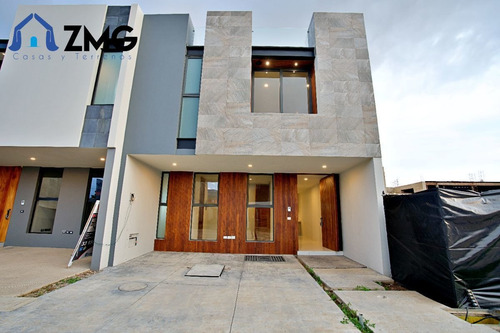 Casa De Lujo En Punto Sur Este #56, Con Roof Garden, Recorri
