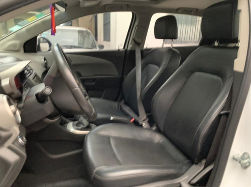 Imagen 10 de 12 de Chevrolet Sonic Ltz