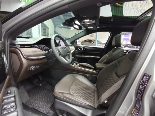 Jeep Commander 2.0 TD380 TURBO DIESEL OVERLAND AT9