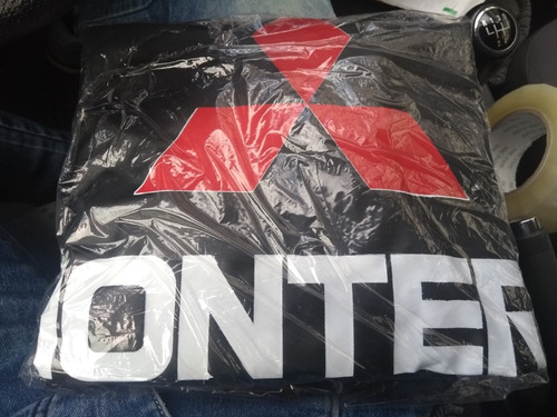 Imagen 2 de 2 de 1 Forro Funda De Llanta Repuesto Montero Mitsubishi Semilona
