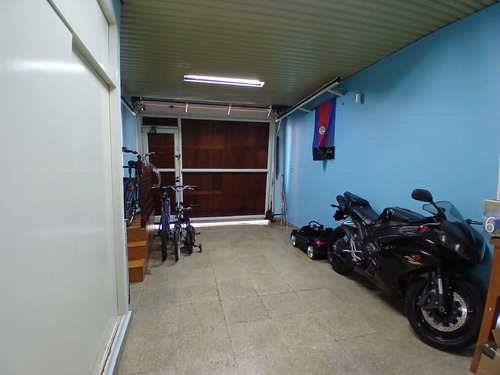 Casa De 3 Ambientes C/opcion A 3er Dormitorio En Pb Y 1er Piso Con Garage, Patio, Balcones, Quincho Y Parrilla