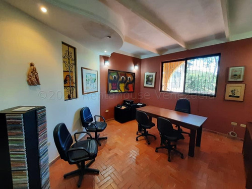 Espaciosa Casa En Venta Ubicada En Naguanagua Urb La Entrada Db 22-14733