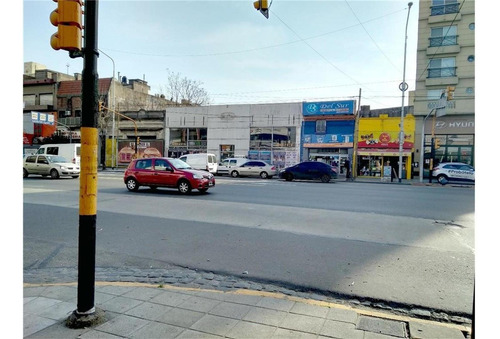 Imagen 5 de 7 de Local En Venta S/av. Mitre Con Salida A Calle Olavarría. Ave