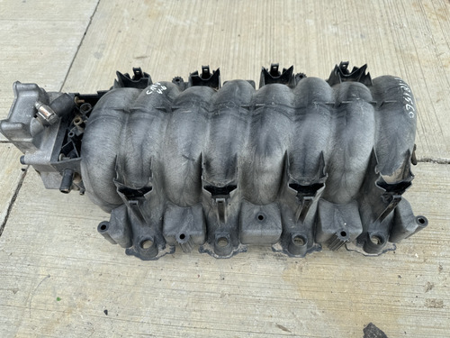 Multiple De Admisión Chevrolet Cadillac Sts 1999 2000 4.6 (Usado)