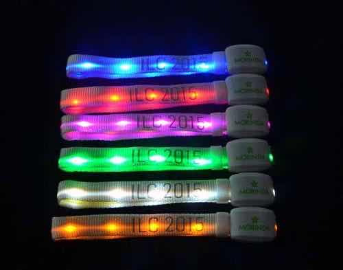 Imagen 6 de 10 de Brazaletes Led Pulseras Control Dj Fiestas Conciertos Evento