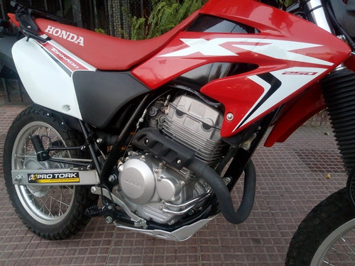 Honda Xr 250 Tornado 2017 1800 Kmts Impecable