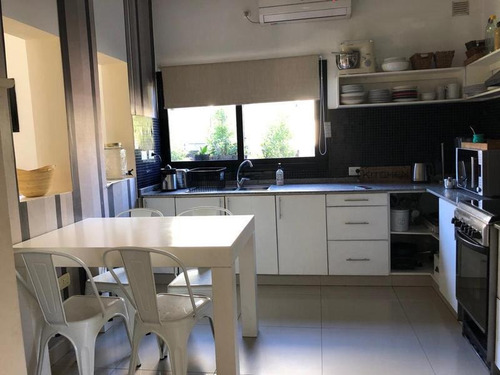 Imagen 2 de 13 de Casa - Barrio Parque Leloir