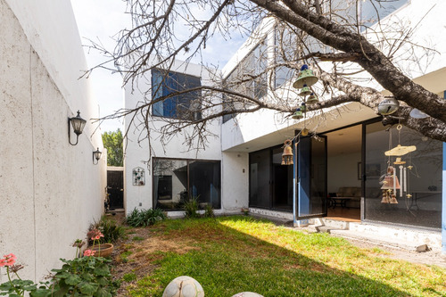 Oportunidad Única De Casa En El Corazón De Pedregal De Vista Hermosa, Querétaro