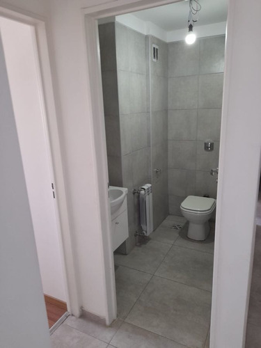 Imagen 10 de 13 de Hermoso Departamento 3 Ambientes En El Centro De Banfield