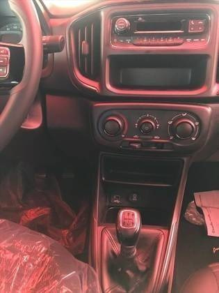 Imagem 10 de 13 de Fiat Strada 1.3 Firefly Flex Freedom Cd Manual