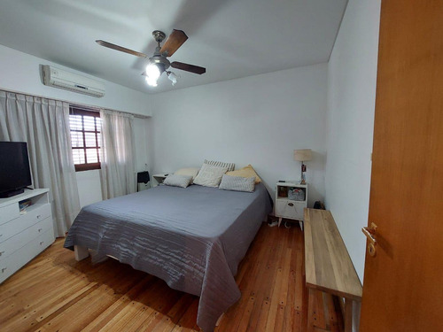 Venta Triplex ,5 Amb., Jardín, Cochera. Barrio Malvinas, Boulogne, San Isidro, Gba Norte
