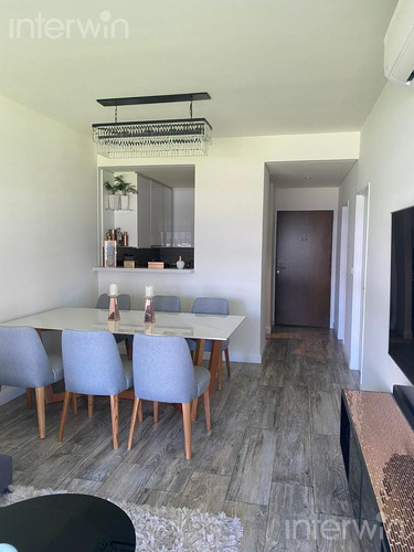 Departamento - 2 Ambientes - Con Balcón Y Cochera - Olivos - Vicente Lopez - Venta