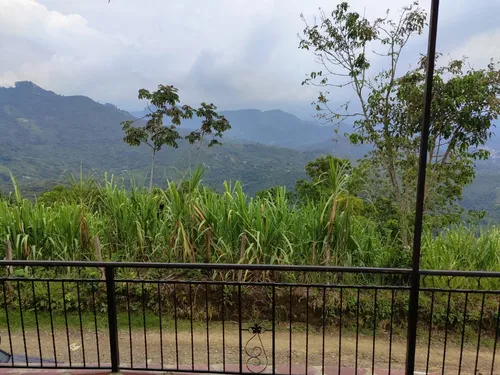 Venta De Hermoso Casa Lote En Sasaima- Cundinamarca